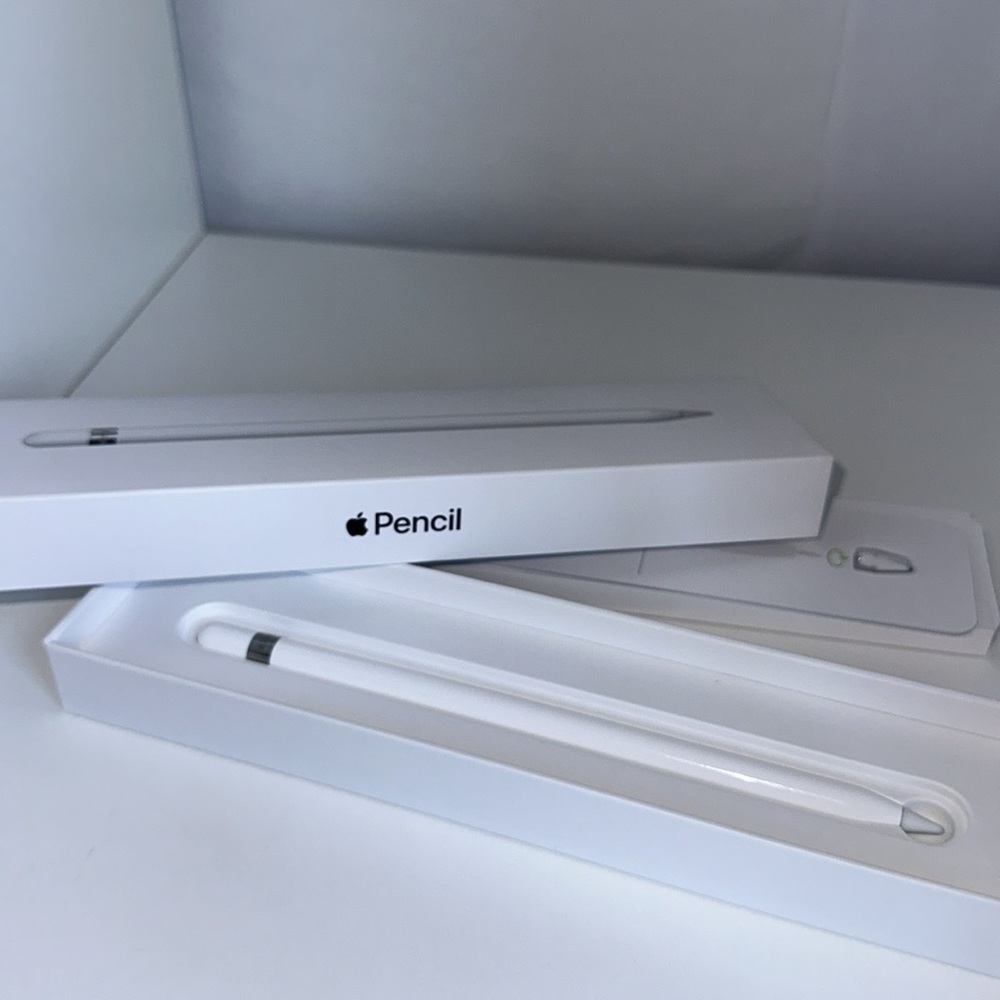 Apple Pencil 📦Free📦